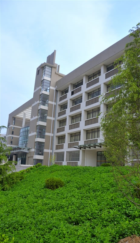 西安财经大学