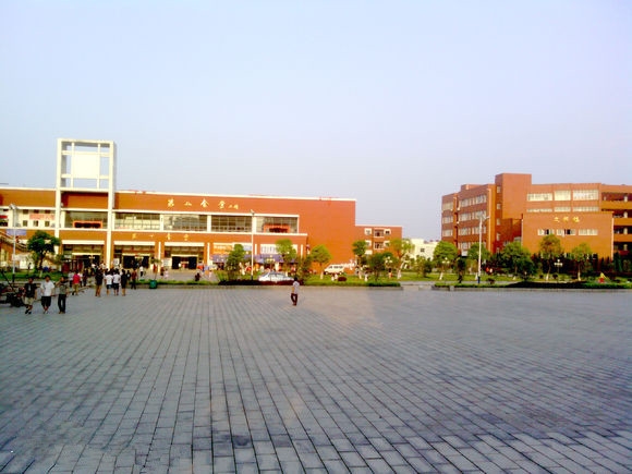 南昌师范学院